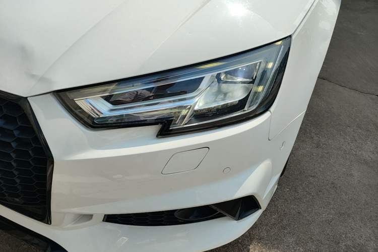 Used Audi A4L 2019 40 TFSI Fashion Version China V Left Front Headlight