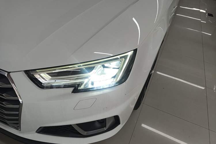 Used Audi A4L 2019 40 TFSI Fashion Version China V Left Front Headlight