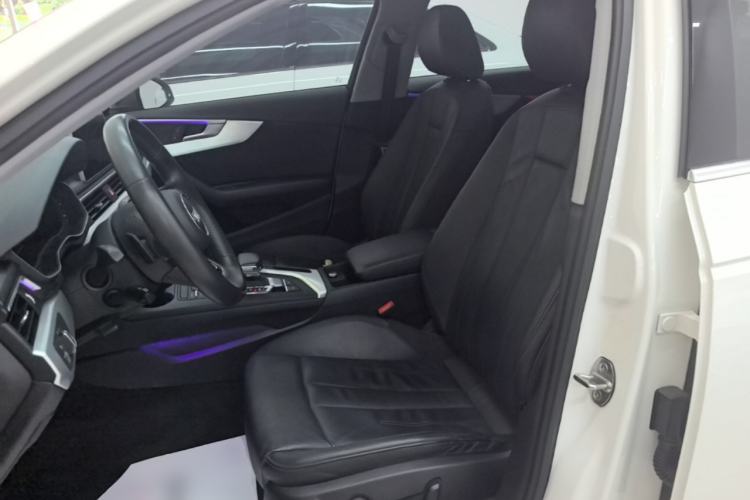 Used Audi A4L 2019 40 TFSI Fashion Edition China VI Emission Standard Left Front Seat