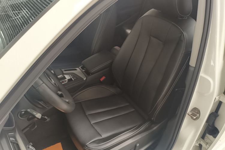 Used Audi A4L 2019 40 TFSI Ambition China VI Left Front Seat