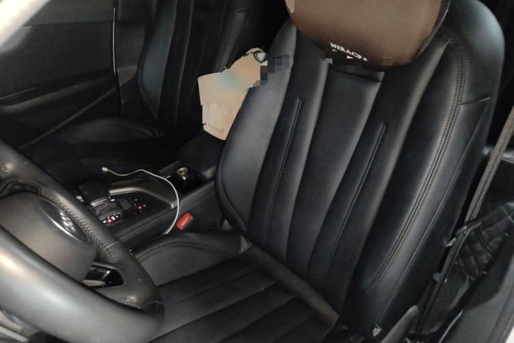 Used Audi A4L 2019 40 TFSI Ambition China VI Left Front Seat