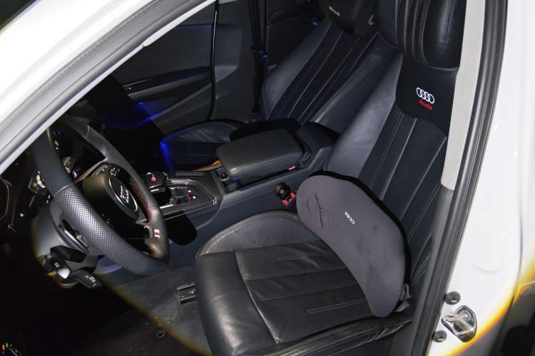 Used Audi A4L 2019 40 TFSI Ambition Version China V Left Front Seat