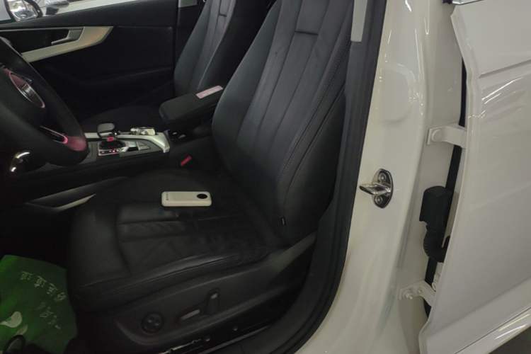 Used Audi A4L 2019 40 TFSI Fashion Version China V Left Front Seat