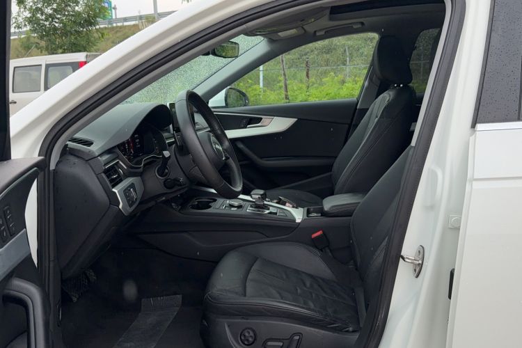 Used Audi A4L 2019 40 TFSI Fashion Edition China VI Emission Standard Left Front Seat