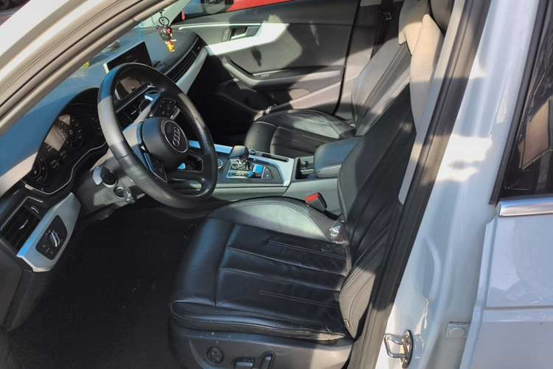 Used Audi A4L 2019 40 TFSI Fashion Edition China VI Emission Standard Left Front Seat