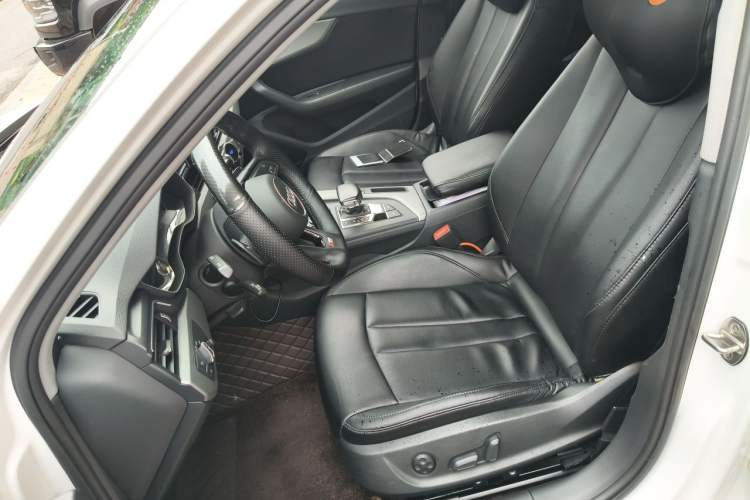 Used Audi A4L 2019 40 TFSI Ambition Version China V Left Front Seat