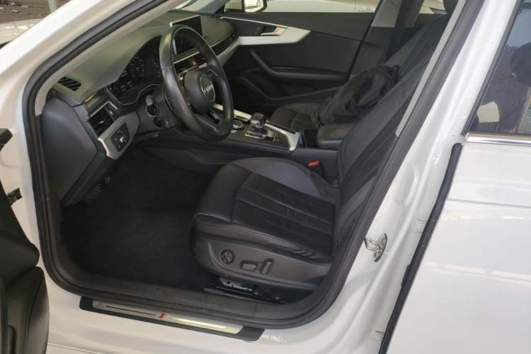 Used Audi A4L 2019 40 TFSI Fashion Version China V Left Front Seat