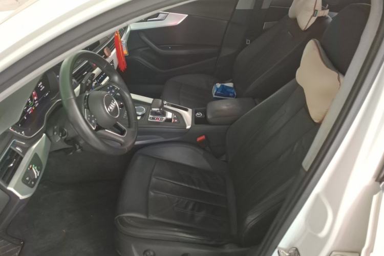Used Audi A4L 2019 40 TFSI Fashion Edition China VI Emission Standard Left Front Seat