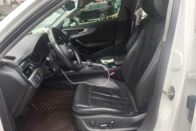 Used Audi A4L 2019 40 TFSI Ambition Version China V Left Front Seat
