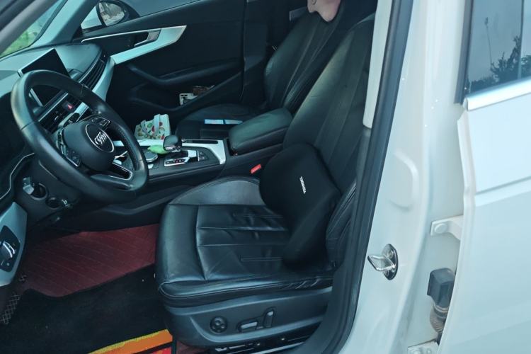Used Audi A4L 2019 40 TFSI Fashion Edition China VI Emission Standard Left Front Seat