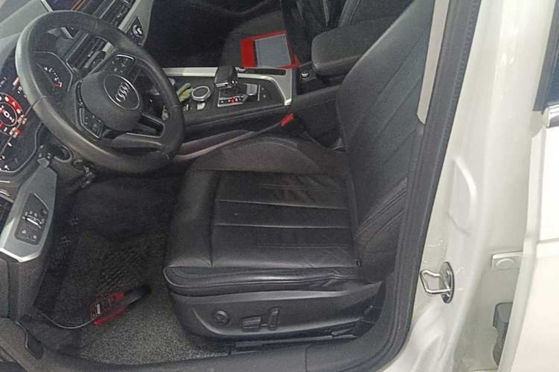 Used Audi A4L 2019 40 TFSI Fashion Edition China VI Emission Standard Left Front Seat