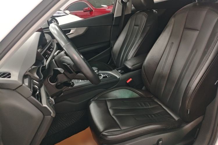 Used Audi A4L 2019 40 TFSI Ambition China VI Left Front Seat