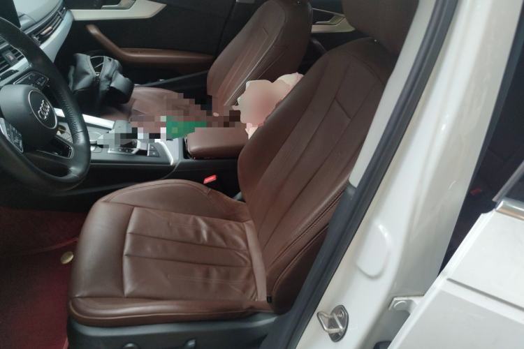 Used Audi A4L 2019 40 TFSI Fashion Edition China VI Emission Standard Left Front Seat