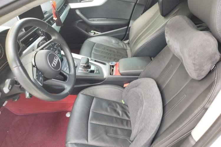 Used Audi A4L 2019 40 TFSI Fashion Edition China VI Emission Standard Left Front Seat