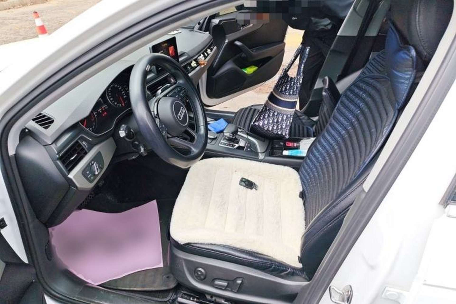 Used Audi A4L 2019 40 TFSI Ambition Version China V Left Front Seat