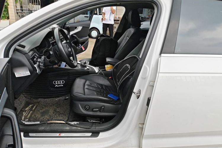 Used Audi A4L 2019 40 TFSI Fashion Edition China VI Emission Standard Left Front Seat