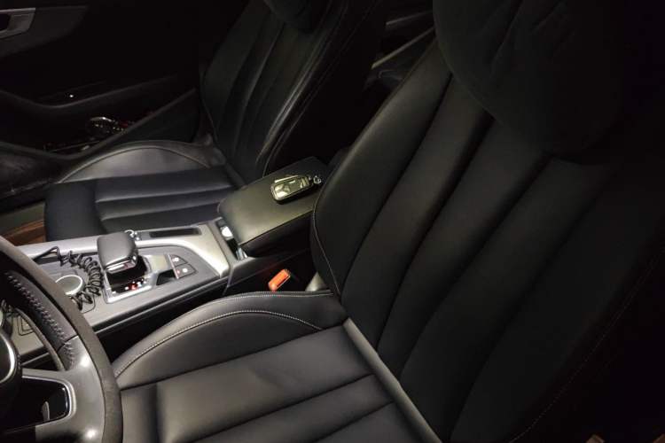 Used Audi A4L 2019 40 TFSI Ambition Version China V Left Front Seat