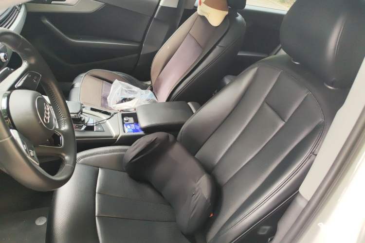 Used Audi A4L 2019 40 TFSI Ambition China VI Left Front Seat
