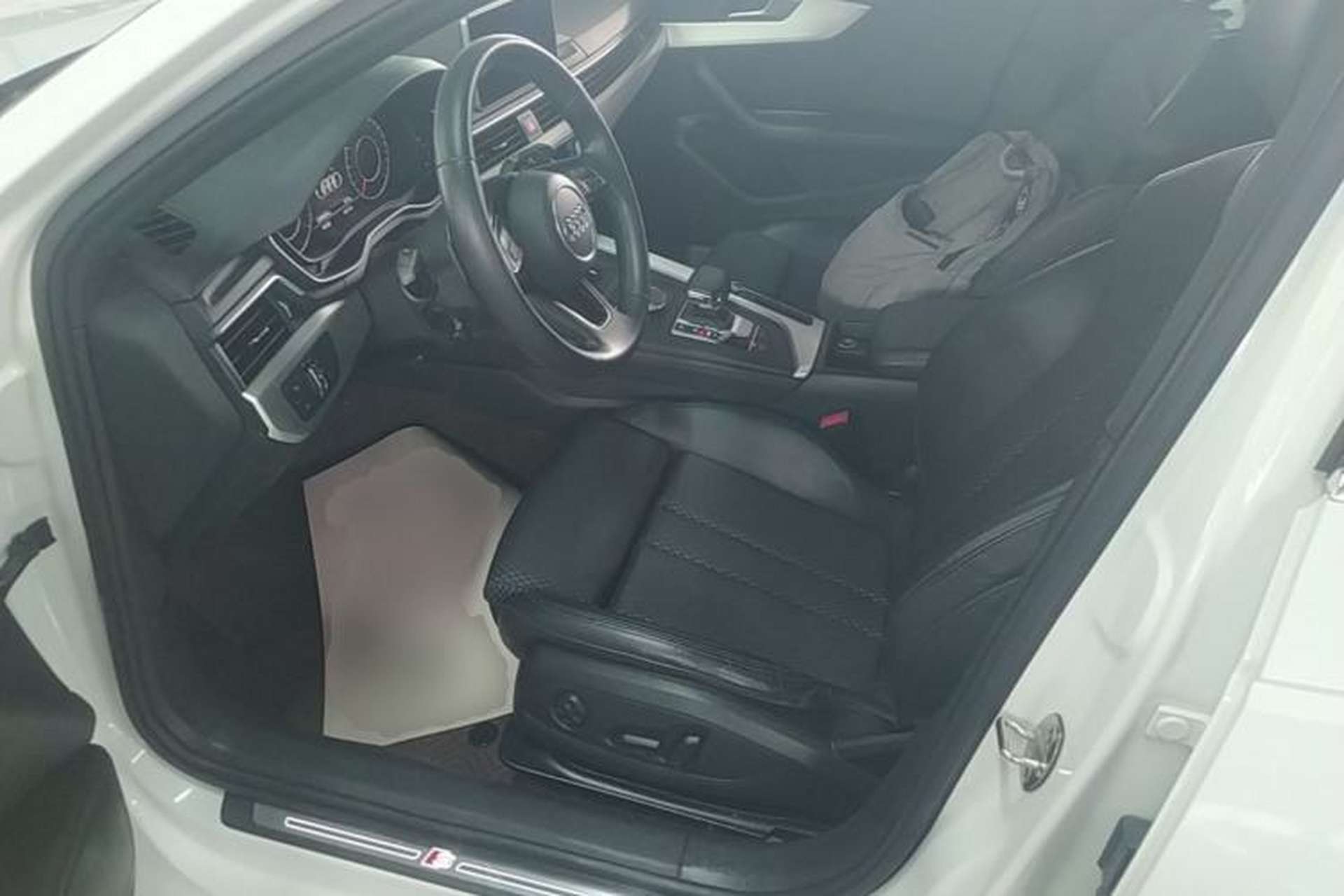 Used Audi A4L 2019 40 TFSI Sporty Version China V Left Front Seat