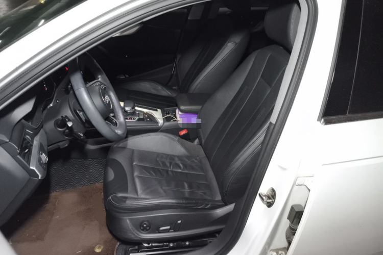 Used Audi A4L 2019 40 TFSI Fashion Edition China VI Emission Standard Left Front Seat