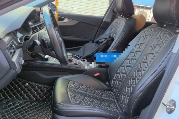 Used Audi A4L 2019 40 TFSI Ambition China VI Left Front Seat