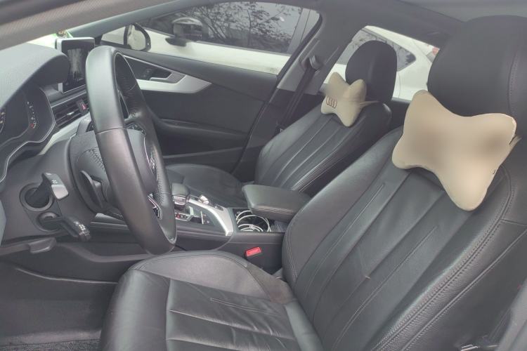 Used Audi A4L 2019 40 TFSI Fashion Edition China VI Emission Standard Left Front Seat