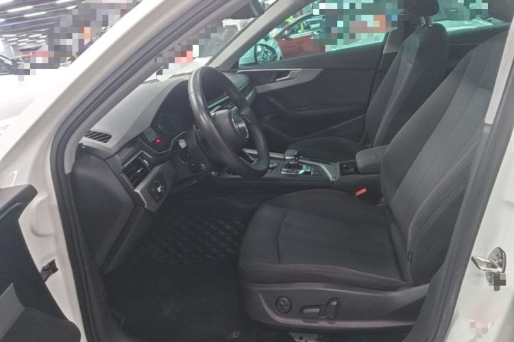 Used Audi A4L 2019 40 TFSI Ambition China VI Left Front Seat
