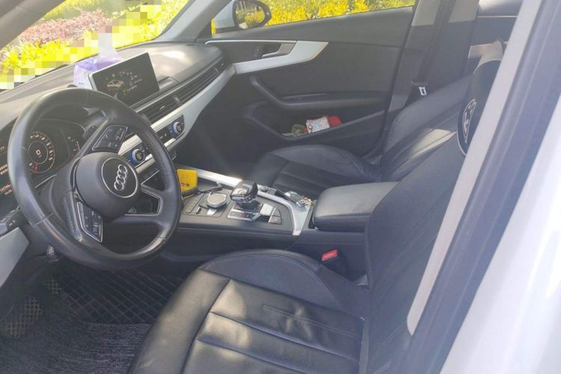 Used Audi A4L 2019 40 TFSI Fashion Edition China VI Emission Standard Left Front Seat