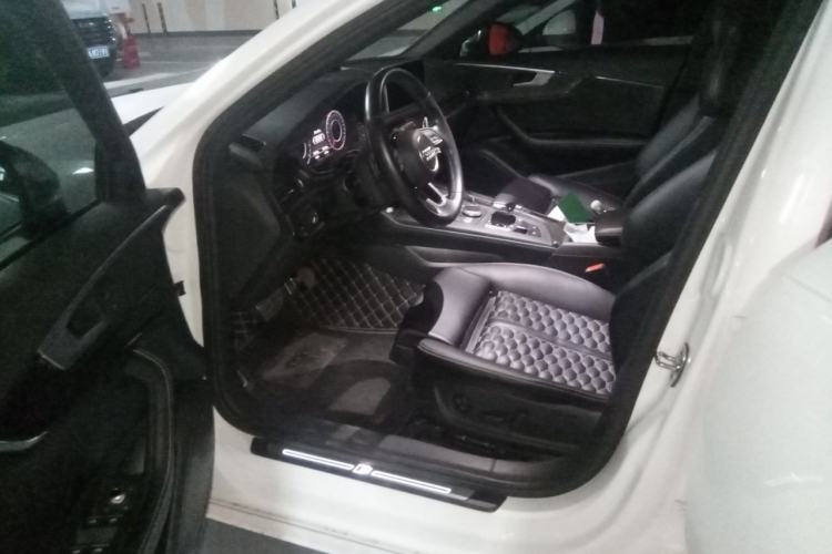 Used Audi A4L 2019 40 TFSI Fashion Edition China VI Emission Standard Left Front Seat