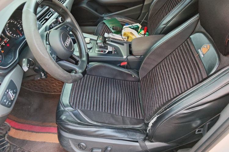 Used Audi A4L 2019 40 TFSI Ambition China VI Left Front Seat