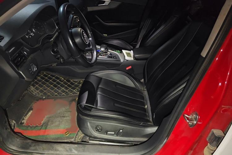 Used Audi A4L 2019 40 TFSI Ambition China VI Left Front Seat
