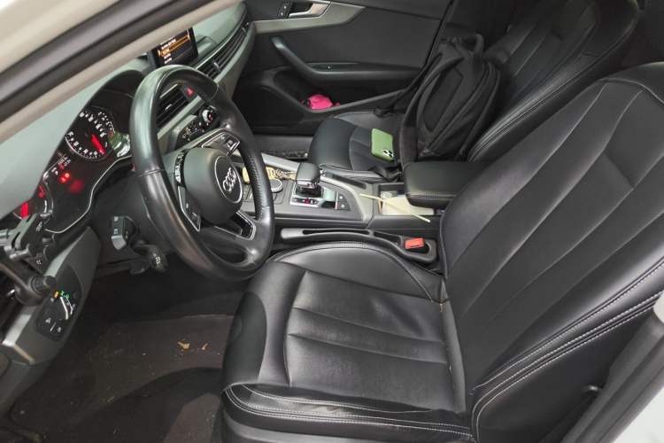 Used Audi A4L 2019 40 TFSI Ambition China VI Left Front Seat
