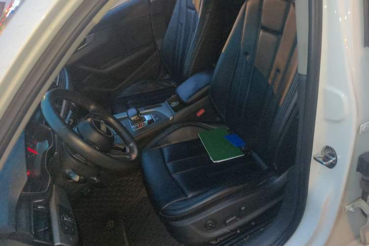 Used Audi A4L 2019 40 TFSI Ambition Version China V Left Front Seat