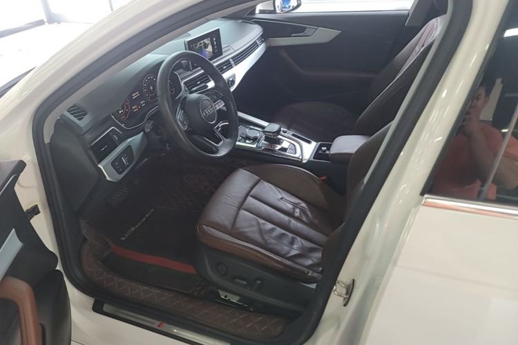 Used Audi A4L 2019 40 TFSI Fashion Edition China VI Emission Standard Left Front Seat
