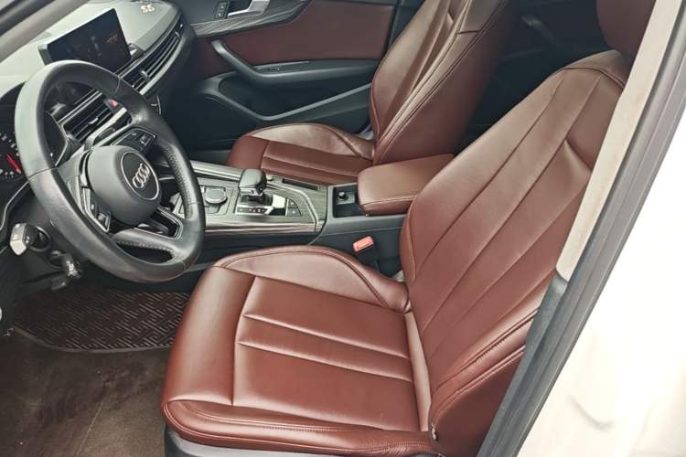 Used Audi A4L 2019 40 TFSI Ambition China VI Left Front Seat