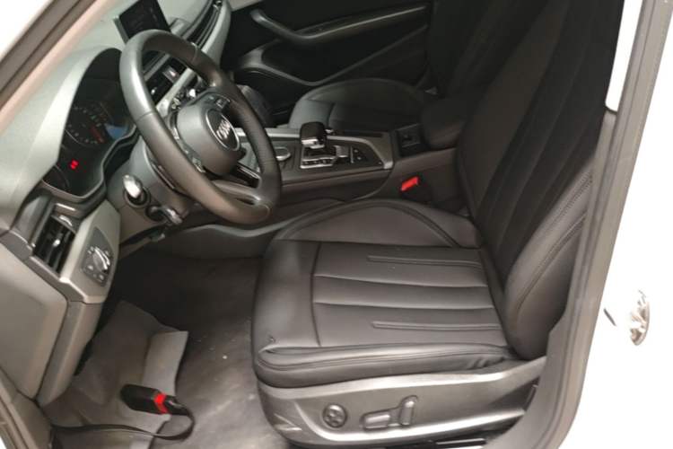 Used Audi A4L 2019 40 TFSI Ambition Version China V Left Front Seat