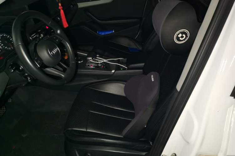 Used Audi A4L 2019 40 TFSI Ambition China VI Left Front Seat