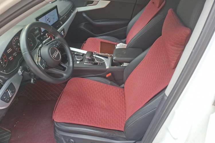 Used Audi A4L 2019 40 TFSI Fashion Edition China VI Emission Standard Left Front Seat