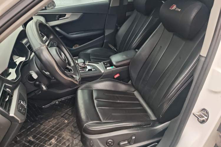 Used Audi A4L 2019 40 TFSI Ambition Version China V Left Front Seat