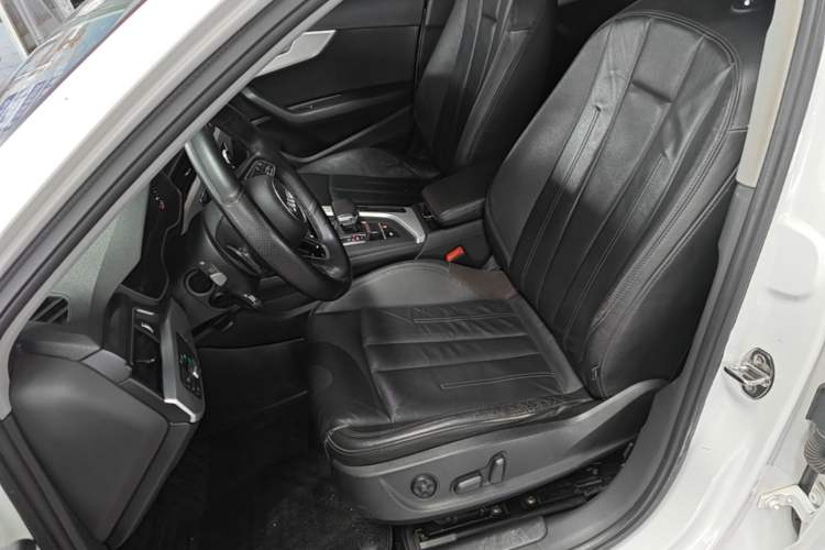 Used Audi A4L 2019 40 TFSI Fashion Version China V Left Front Seat