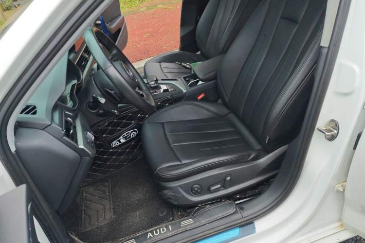 Used Audi A4L 2019 40 TFSI Ambition Version China V Left Front Seat