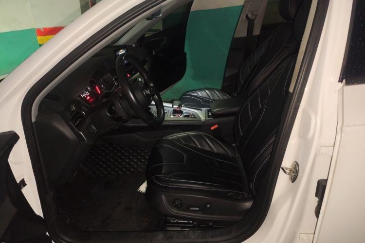 Used Audi A4L 2019 40 TFSI Ambition China VI Left Front Seat