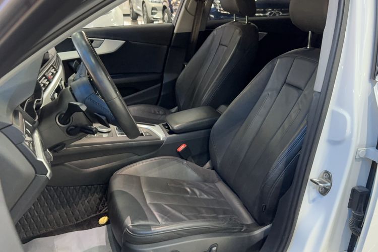 Used Audi A4L 2019 40 TFSI Fashion Edition China VI Emission Standard Left Front Seat