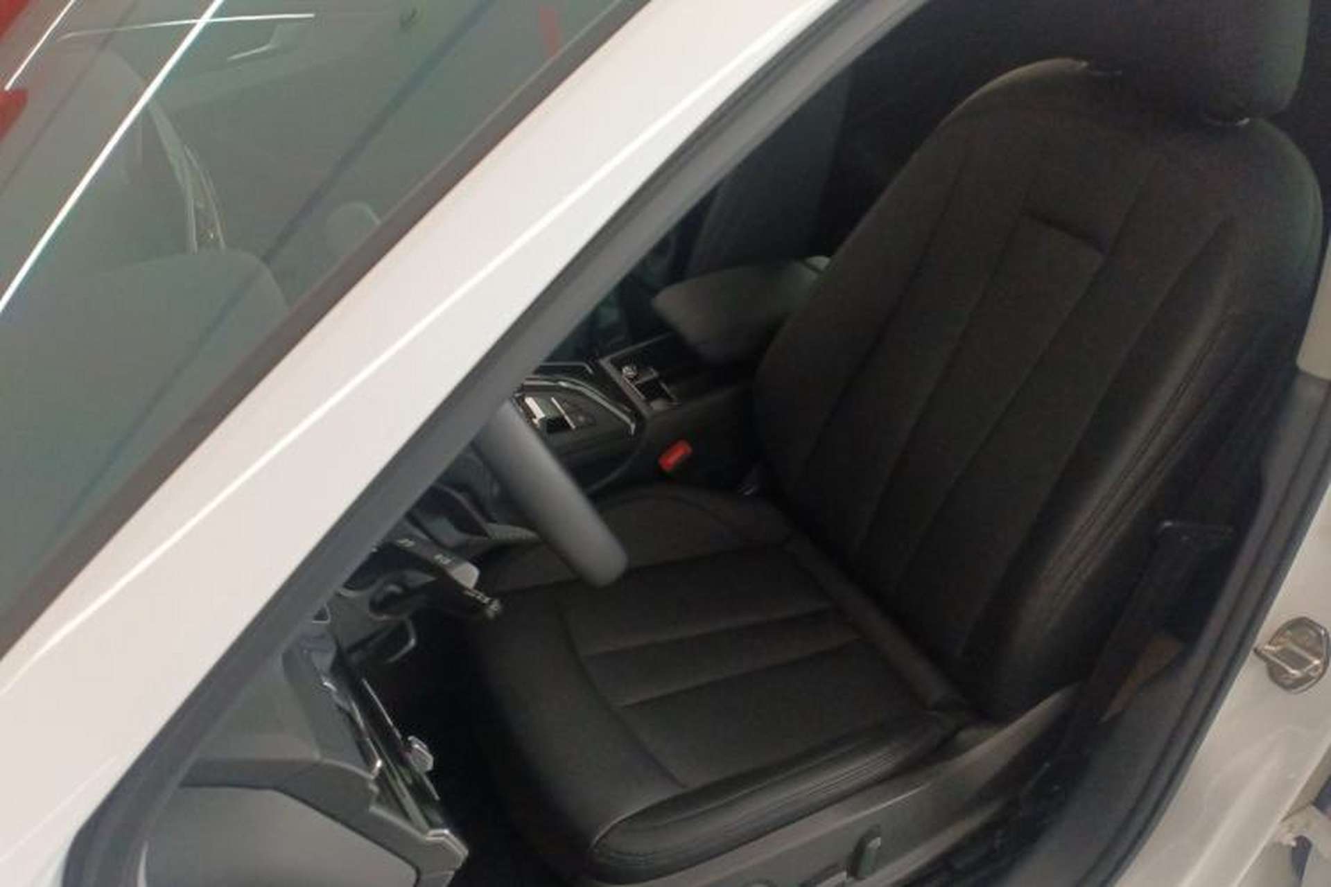 Used Audi A4L 2019 35 TFSI Ambition China VI Left Front Seat