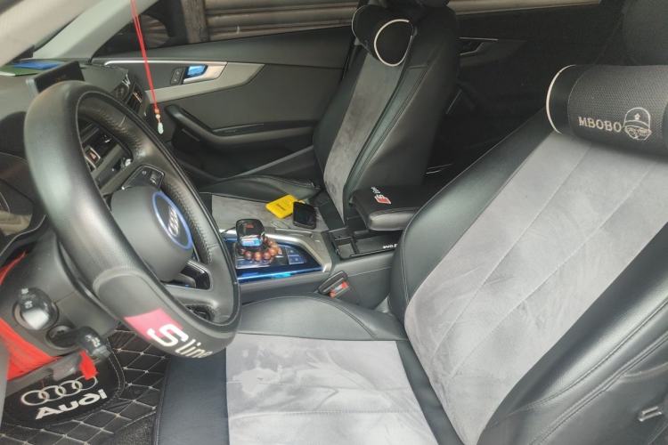 Used Audi A4L 2019 40 TFSI Ambition China VI Left Front Seat