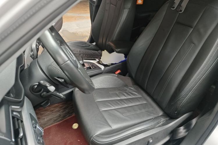 Used Audi A4L 2019 40 TFSI Fashion Version China V Left Front Seat