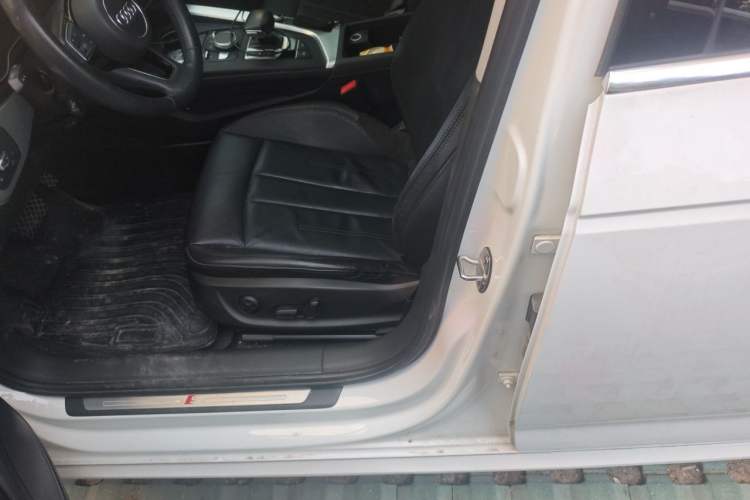 Used Audi A4L 2019 40 TFSI Fashion Version China V Left Front Seat