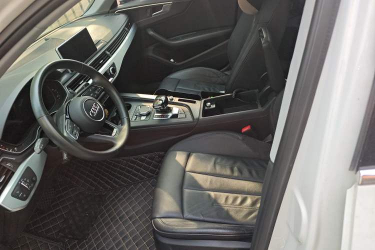 Used Audi A4L 2019 40 TFSI Fashion Version China V Left Front Seat