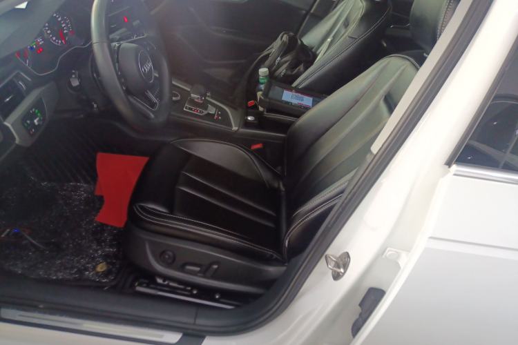 Used Audi A4L 2019 40 TFSI Ambition Version China V Left Front Seat