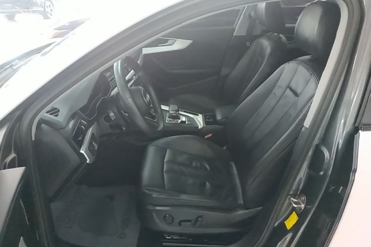 Used Audi A4L 2019 40 TFSI Fashion Edition China VI Emission Standard Left Front Seat